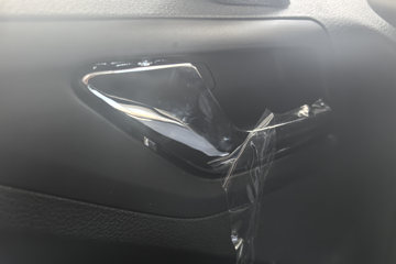 ���ǵ�T5 �Ƹ��� 4.15�׵��Ŵ��綯��ʽ�Ῠ ����151kWhͼƬ