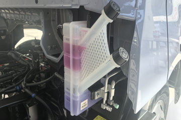 ���ǵ�T5 �Ƹ��� 4.15�׵��Ŵ��綯��ʽ�Ῠ ����151kWhͼƬ