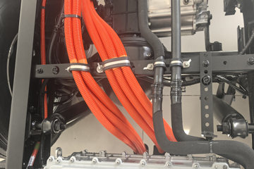 ���ǵ�T5 �Ƹ��� 4.15�׵��Ŵ��綯��ʽ�Ῠ ����151kWhͼƬ