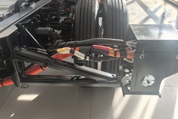 ���ǵ�T5 �Ƹ��� 4.15�׵��Ŵ��綯��ʽ�Ῠ ����151kWhͼƬ