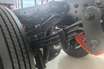 ���ǵ�T5 �Ƹ��� 4.15�׵��Ŵ��綯��ʽ�Ῠ ����151kWhͼƬ