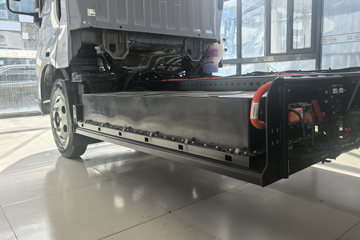 ���ǵ�T5 �Ƹ��� 4.15�׵��Ŵ��綯��ʽ�Ῠ ����151kWhͼƬ