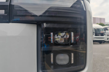 ���ǵ�T4 �Ƽ��� 3.815�׵��Ŵ��綯��դʽ�Ῠ ����62.4kWhͼƬ