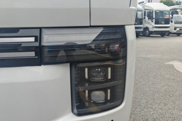 ���ǵ�T4 �Ƽ��� 3.815�׵��Ŵ��綯��դʽ�Ῠ ����62.4kWhͼƬ