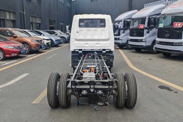 ���ǵ�T4 �Ƽ��� 3.815�׵��Ŵ��綯��դʽ�Ῠ ����62.4kWhͼƬ