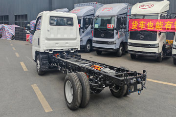 ���ǵ�T4 �Ƽ��� 3.815�׵��Ŵ��綯��դʽ�Ῠ ����62.4kWhͼƬ