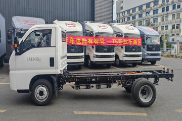 ���ǵ�T4 �Ƽ��� 3.815�׵��Ŵ��綯��դʽ�Ῠ ����62.4kWhͼƬ