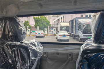 ���ǵ�T4 �Ƽ��� 3.815�׵��Ŵ��綯��դʽ�Ῠ ����62.4kWhͼƬ