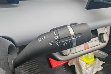 ���ǵ�T4 �Ƽ��� 3.815�׵��Ŵ��綯��դʽ�Ῠ ����62.4kWhͼƬ