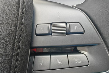 ���ǵ�T4 �Ƽ��� 3.815�׵��Ŵ��綯��դʽ�Ῠ ����62.4kWhͼƬ