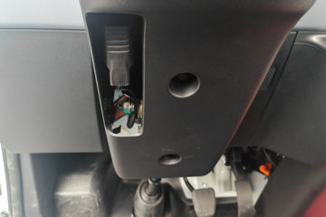 ���ǵ�T4 �Ƽ��� 3.815�׵��Ŵ��綯��դʽ�Ῠ ����62.4kWhͼƬ