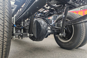 ���ǵ�T4 �Ƽ��� 3.815�׵��Ŵ��綯��դʽ�Ῠ ����62.4kWhͼƬ