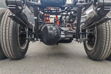 ���ǵ�T4 �Ƽ��� 3.815�׵��Ŵ��綯��դʽ�Ῠ ����62.4kWhͼƬ