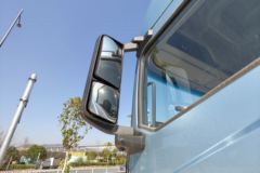 欧曼银河3 7L柴油 330马力 4X2 法士特8档 6.2米仓栅式载货车