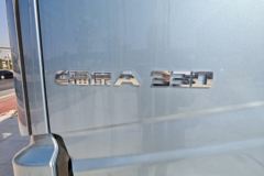 欧曼银河3 7L柴油 330马力 4X2 法士特8档 6.2米仓栅式载货车