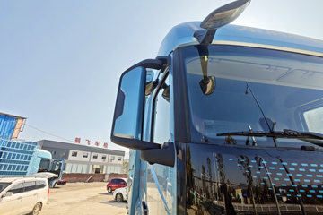 ŷ������3 7L���� 330���� 4X2 ��ʿ��8�� 6.2�ײ�դʽ�ػ���ͼƬ