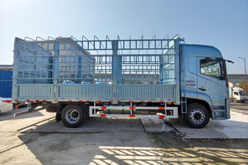 ŷ������3 7L���� 330���� 4X2 ��ʿ��8�� 6.2�ײ�դʽ�ػ���ͼƬ