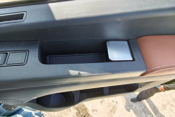 ŷ������3 7L���� 330���� 4X2 ��ʿ��8�� 6.2�ײ�դʽ�ػ���ͼƬ
