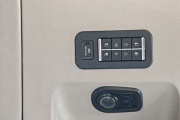 ŷ������3 7L���� 330���� 4X2 ��ʿ��8�� 6.2�ײ�դʽ�ػ���ͼƬ