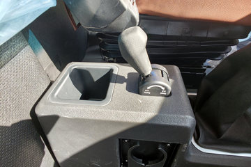 ŷ������3 7L���� 330���� 4X2 ��ʿ��8�� 6.2�ײ�դʽ�ػ���ͼƬ