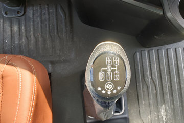 ŷ������3 7L���� 330���� 4X2 ��ʿ��8�� 6.2�ײ�դʽ�ػ���ͼƬ