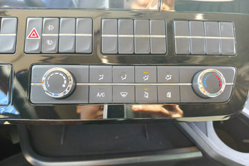 ŷ������3 7L���� 330���� 4X2 ��ʿ��8�� 6.2�ײ�դʽ�ػ���ͼƬ