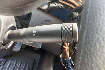 ŷ������3 7L���� 330���� 4X2 ��ʿ��8�� 6.2�ײ�դʽ�ػ���ͼƬ