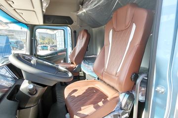 ŷ������3 7L���� 330���� 4X2 ��ʿ��8�� 6.2�ײ�դʽ�ػ���ͼƬ