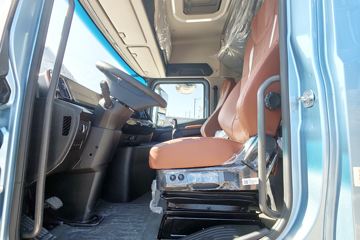 ŷ������3 7L���� 330���� 4X2 ��ʿ��8�� 6.2�ײ�դʽ�ػ���ͼƬ