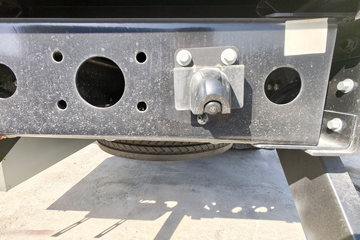 ŷ������3 7L���� 330���� 4X2 ��ʿ��8�� 6.2�ײ�դʽ�ػ���ͼƬ