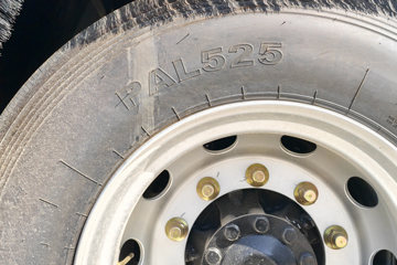 ŷ������3 7L���� 330���� 4X2 ��ʿ��8�� 6.2�ײ�դʽ�ػ���ͼƬ