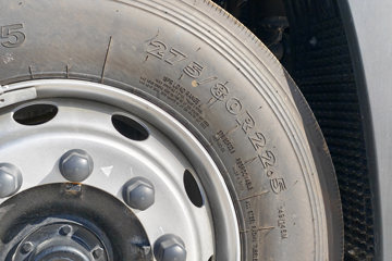 ŷ������3 7L���� 330���� 4X2 ��ʿ��8�� 6.2�ײ�դʽ�ػ���ͼƬ