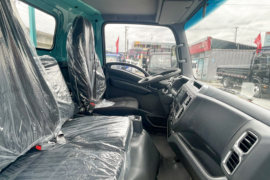 五十铃EVM100&nbsp;电动载货车驾驶室图片