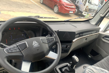 ����HOWO�Ῠ ͳ˧ 2.5L���� 185���� �й�����12�� 4.15�׵��Ų�դʽ�ῨͼƬ