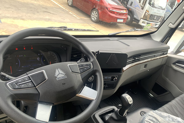 新车到店 昆山市昆山凯格购豪沃统帅载货车仅需9.38万元