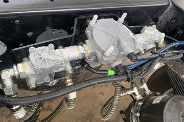 ����HOWO�Ῠ ͳ˧ 2.5L���� 185���� �й�����12�� 4.15�׵��Ų�դʽ�ῨͼƬ