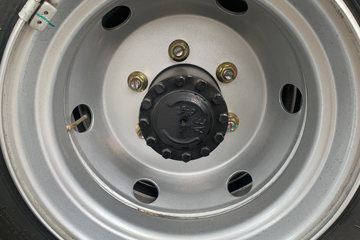 ����HOWO�Ῠ ͳ˧ 2.5L���� 185���� �й�����12�� 4.15�׵��Ų�դʽ�ῨͼƬ