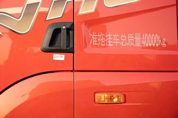 �ൺ���JH6 ������ 12.5L���� 580���� 6X4 һ�����12�� ǣ����ͼƬ