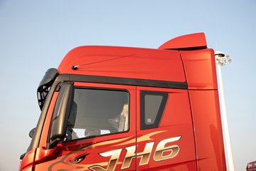 �ൺ���JH6 ������ 12.5L���� 580���� 6X4 һ�����12�� ǣ����ͼƬ