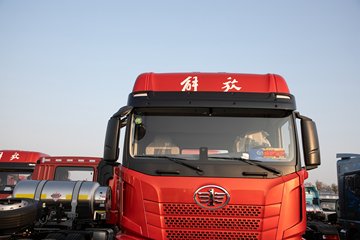 �ൺ���JH6 ������ 12.5L���� 580���� 6X4 һ�����12�� ǣ����ͼƬ