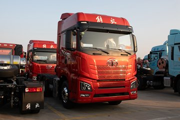 �ൺ���JH6 ������ 12.5L���� 580���� 6X4 һ�����12�� ǣ����ͼƬ