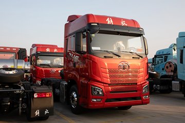 �ൺ���JH6 ������ 12.5L���� 580���� 6X4 һ�����12�� ǣ����ͼƬ