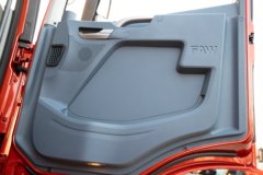 青岛解放JH6 智享版 12.5L柴油 580马力 6X4 一汽解放12档 牵引车 青岛解放JH6 智享版 12.5L柴油 580马力 6X4 一汽解放12档 牵引车