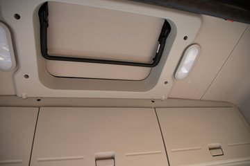 �ൺ���JH6 ������ 12.5L���� 580���� 6X4 һ�����12�� ǣ����ͼƬ