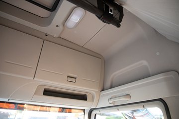 �ൺ���JH6 ������ 12.5L���� 580���� 6X4 һ�����12�� ǣ����ͼƬ