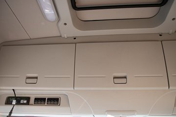 �ൺ���JH6 ������ 12.5L���� 580���� 6X4 һ�����12�� ǣ����ͼƬ