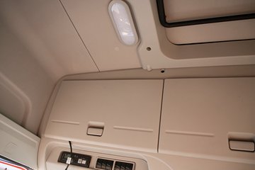 �ൺ���JH6 ������ 12.5L���� 580���� 6X4 һ�����12�� ǣ����ͼƬ