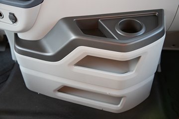 �ൺ���JH6 ������ 12.5L���� 580���� 6X4 һ�����12�� ǣ����ͼƬ