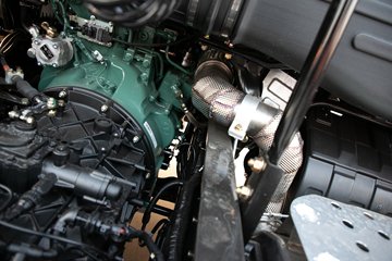 �ൺ���JH6 ������ 12.5L���� 580���� 6X4 һ�����12�� ǣ����ͼƬ