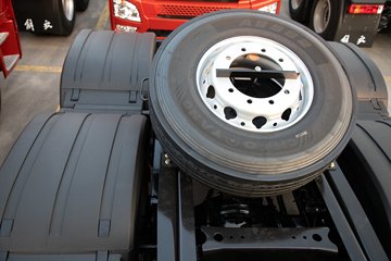 �ൺ���JH6 ������ 12.5L���� 580���� 6X4 һ�����12�� ǣ����ͼƬ